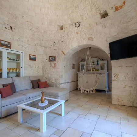 Trullo Paan By Typney